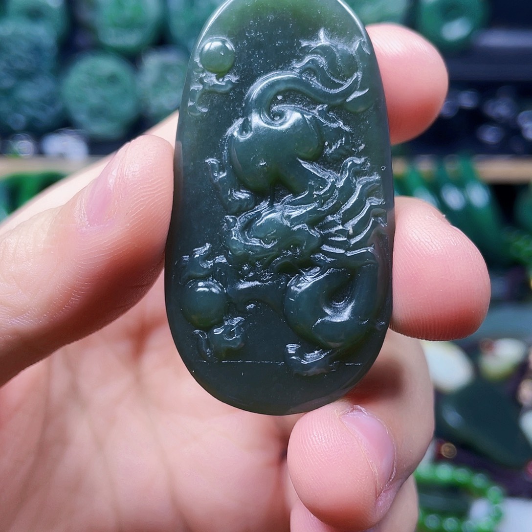 和田玉未镶嵌珠宝半成品