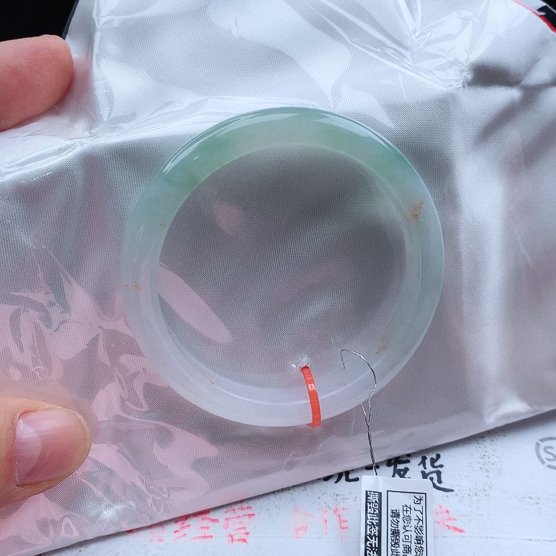 翡翠手镯未镶嵌天然翡翠手镯