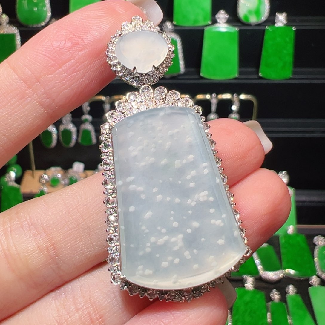 翡翠吊坠(不含链)18K金镶嵌