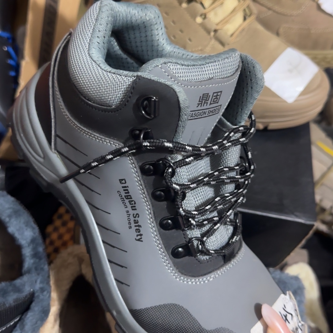 41码灰皮中高帮某固实心底