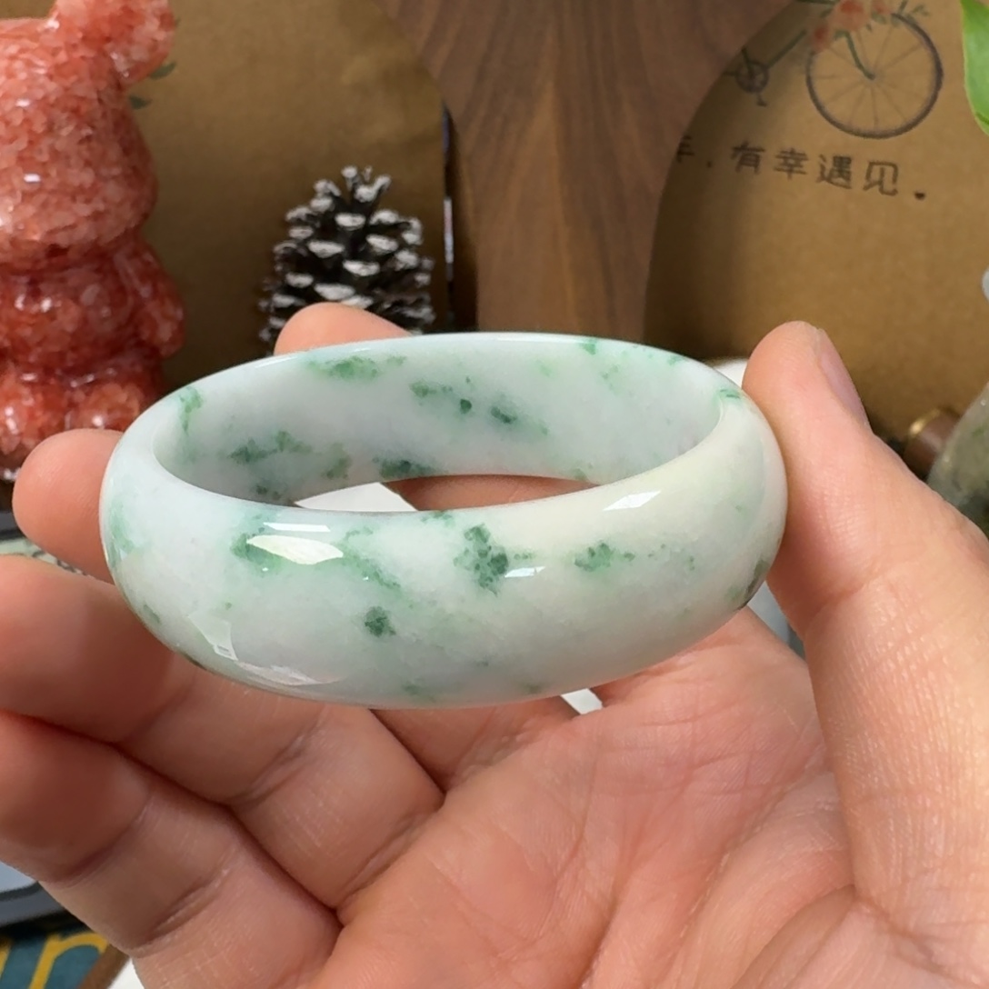 翡翠未镶嵌手镯（贵妃镯）翡翠手镯