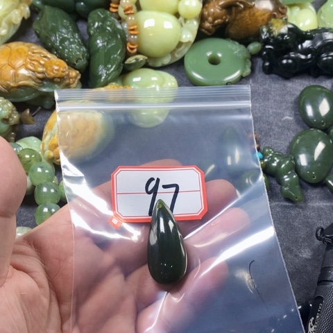 颈饰未镶嵌和田玉白*河