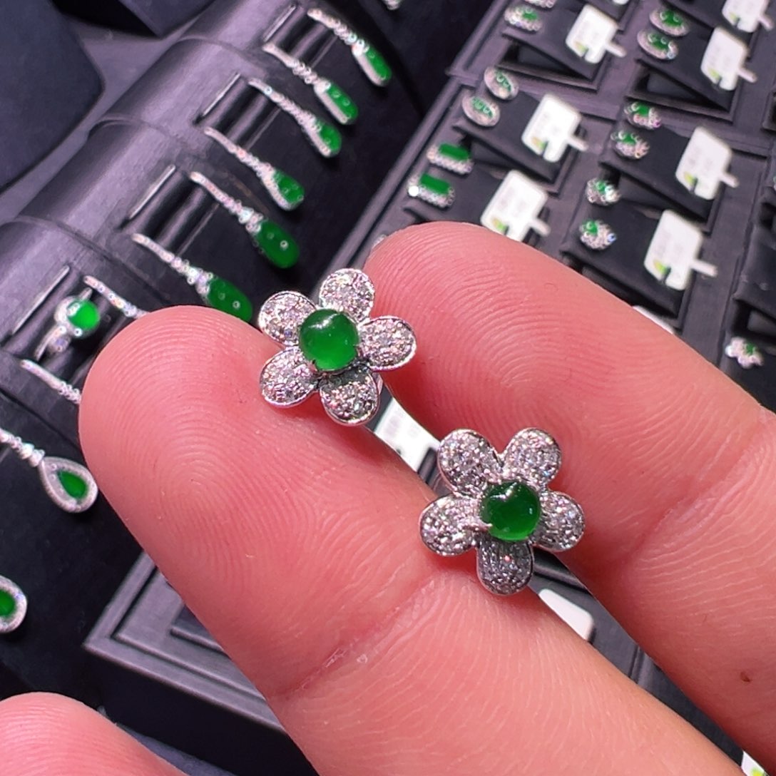 翡翠耳饰18K金镶嵌耳钉