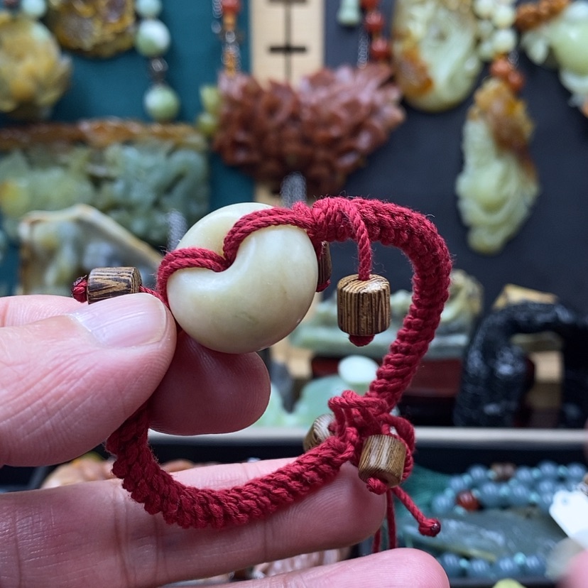 【闪购商品】蛇纹石玉手牌未镶嵌