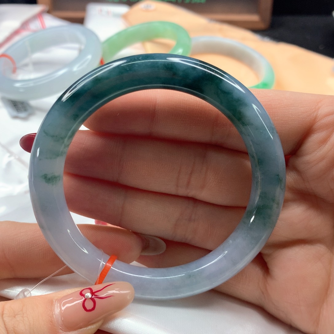 翡翠手镯未镶嵌57圆条