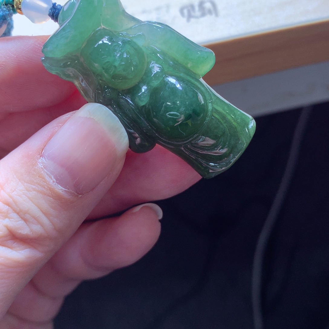 翡翠颈饰未镶嵌吊坠