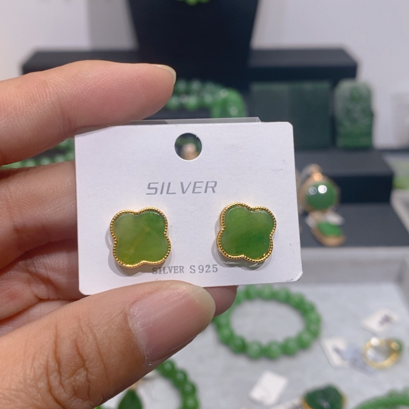 【闪购商品】和田玉（碧玉）耳饰未镶嵌