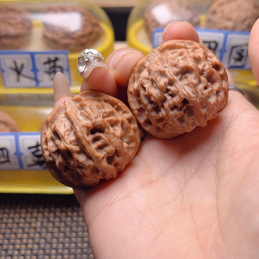 文玩核桃把件苹果园