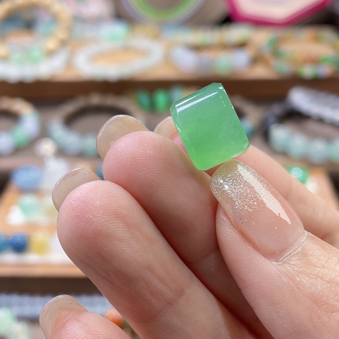 【闪购商品】翡翠颈饰未镶嵌弗*修甜绿