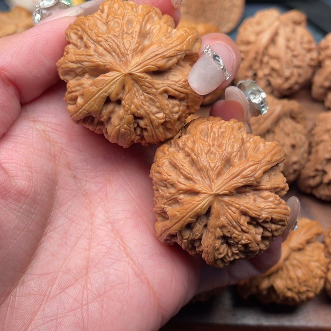 文玩核桃吊坠球筋43