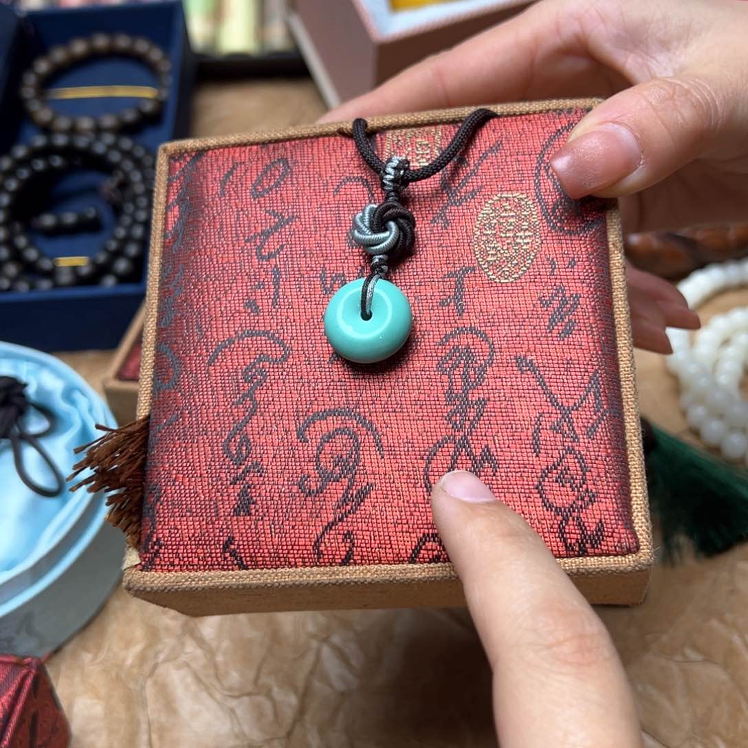 滴血莲花菩提吊坠