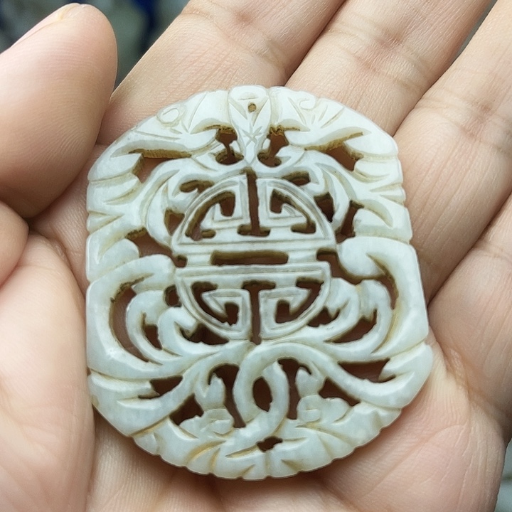和田玉（青白玉）未镶嵌颈饰