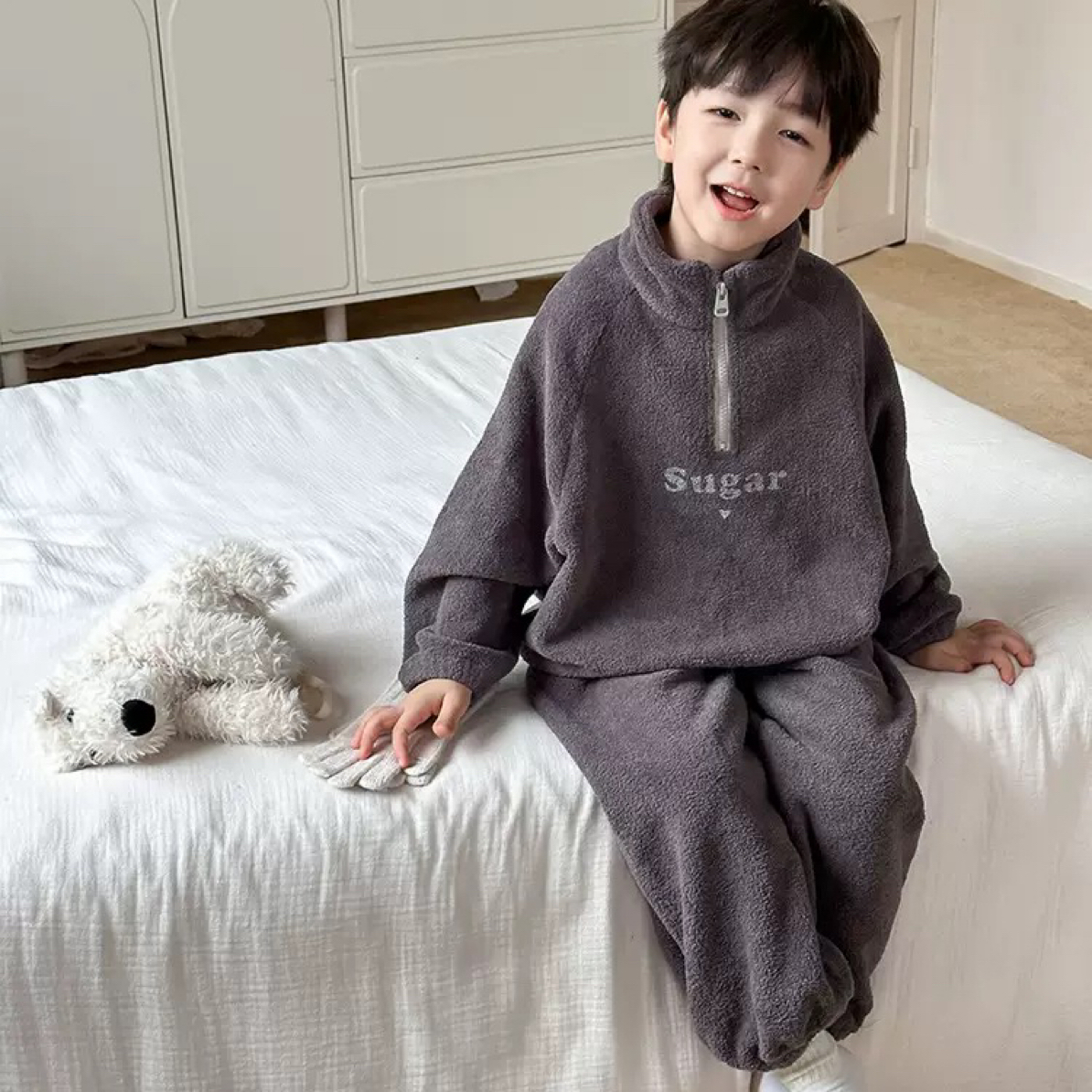 拉萨发货  秋冬儿童加厚加绒舒适家居服男女童奶糕绒保暖睡衣套装