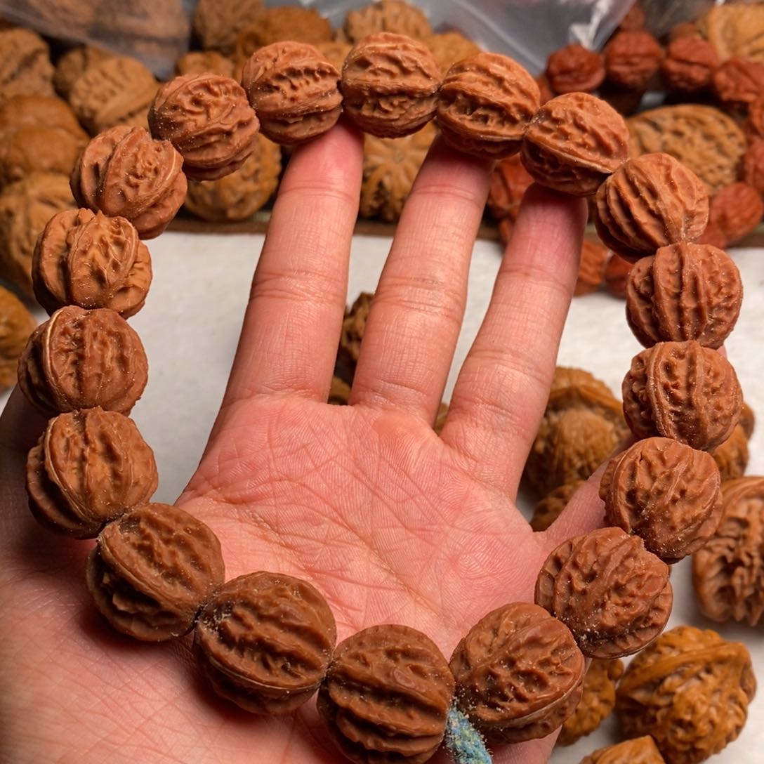 文玩核桃吊坠京八棱22