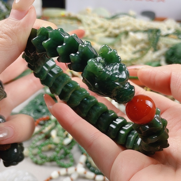 未镶嵌和田玉挂件