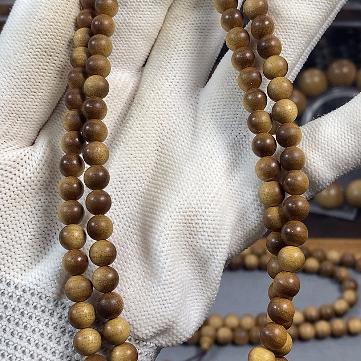 檀香木迈索尔老山檀0,6/108檀香王