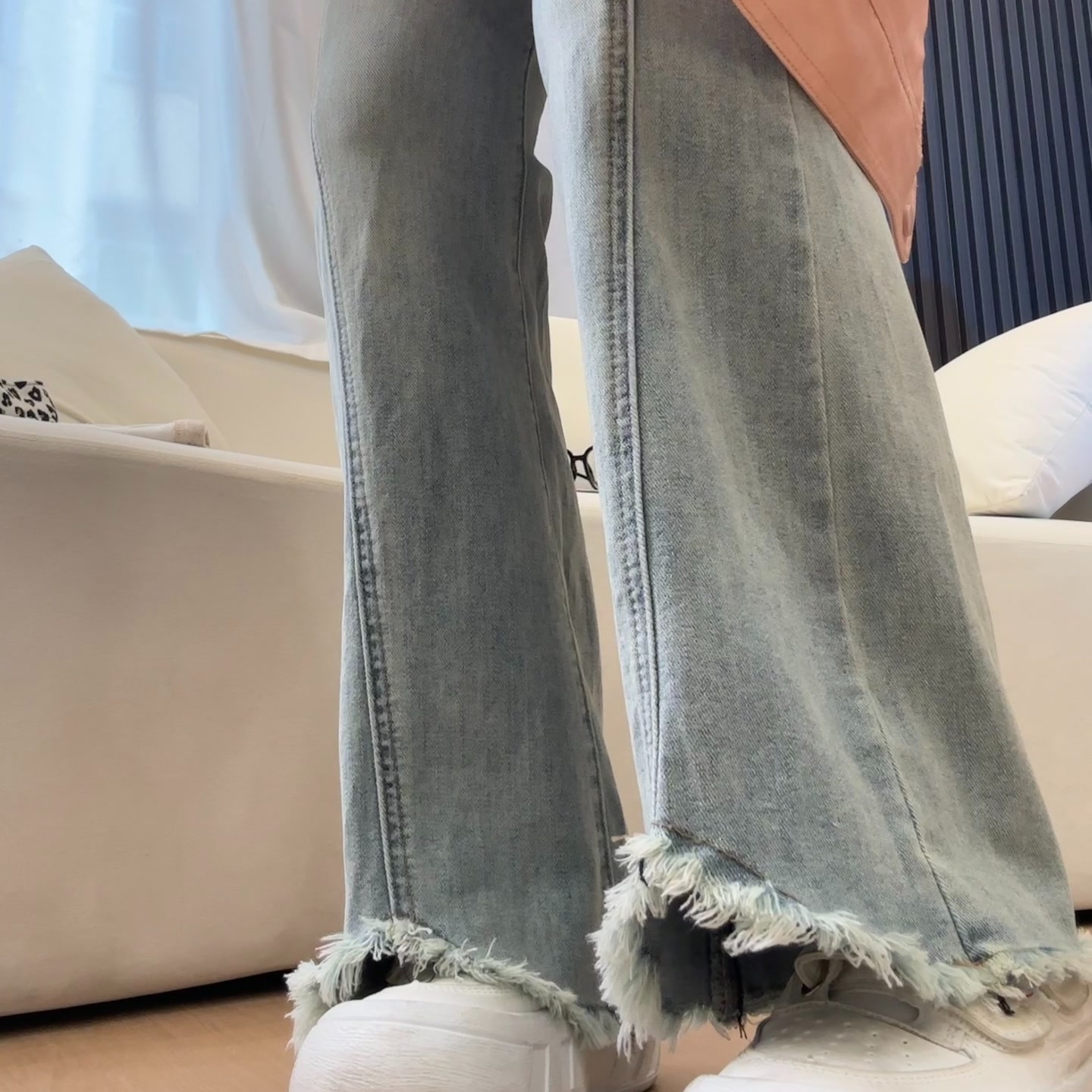 小个子浅蓝色毛边微喇牛仔裤女2025春季新款高腰显瘦弹力喇叭裤