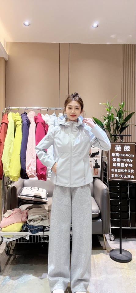 2025新款小蛮腰单里衬连帽修身百搭防晒短外套009