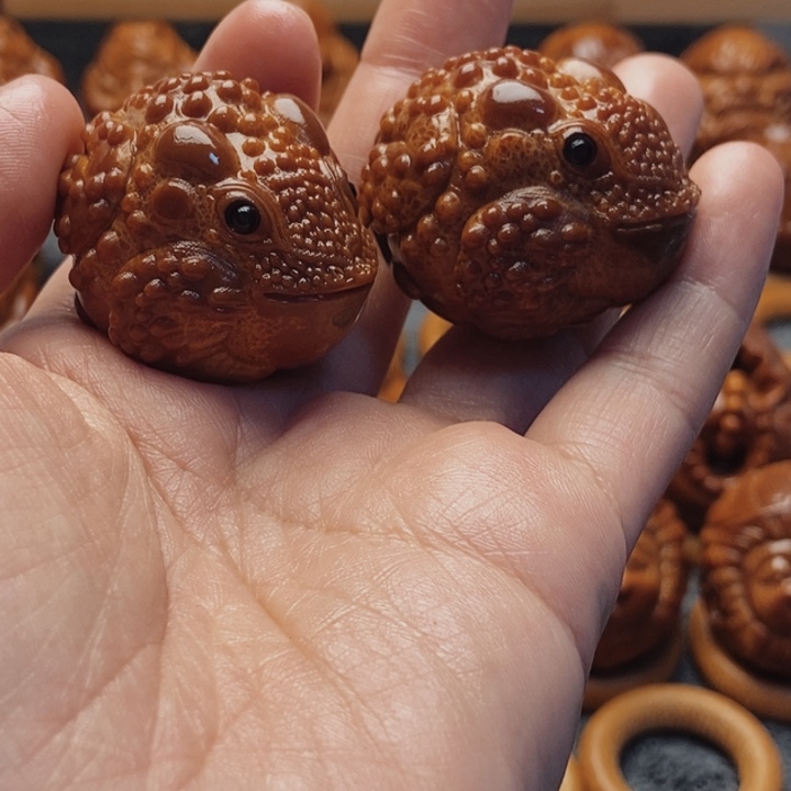 手串/手链橄榄核金蟾