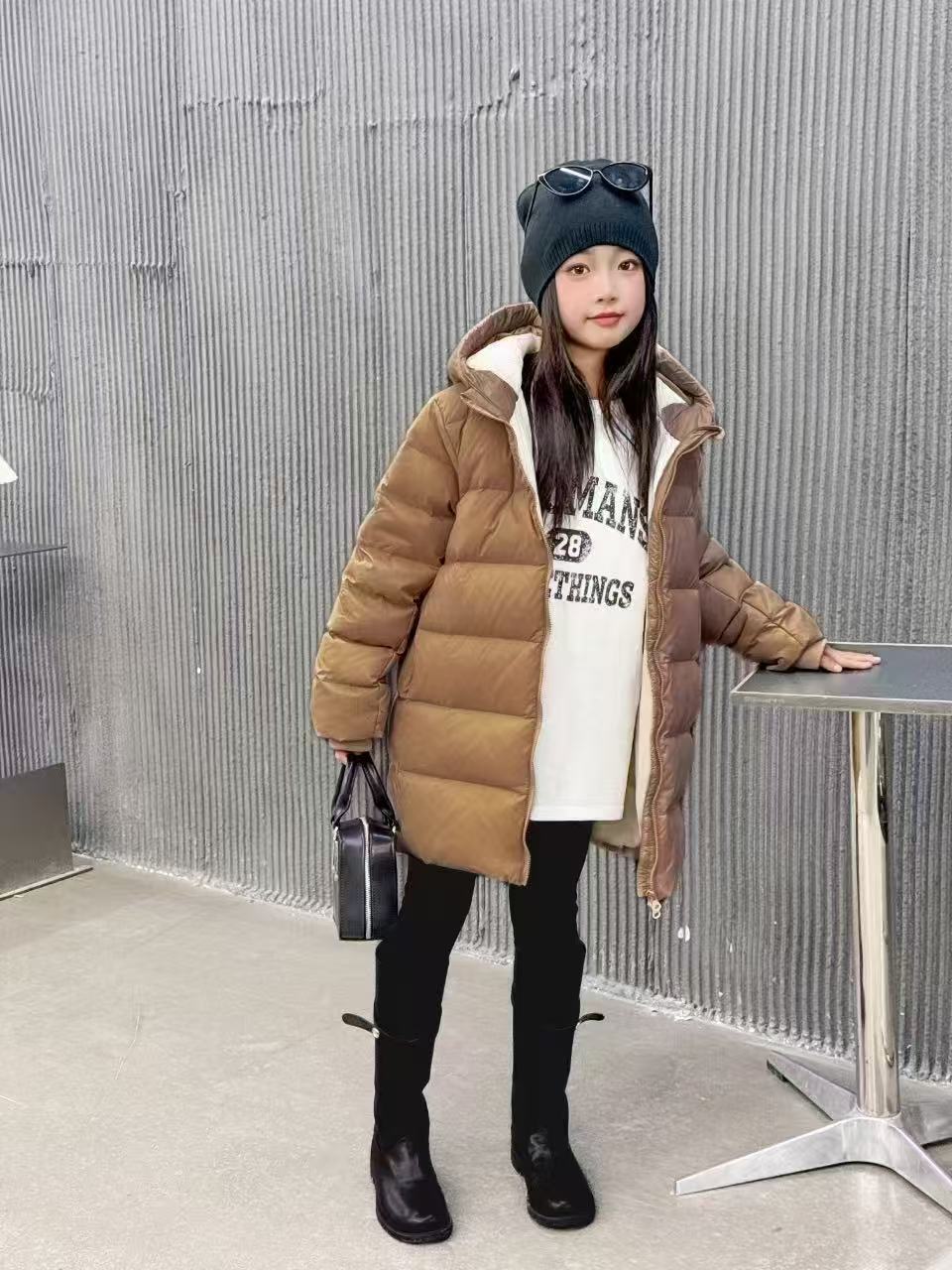 2026年新款反季童装男女童绒羽服防寒服秋冬款