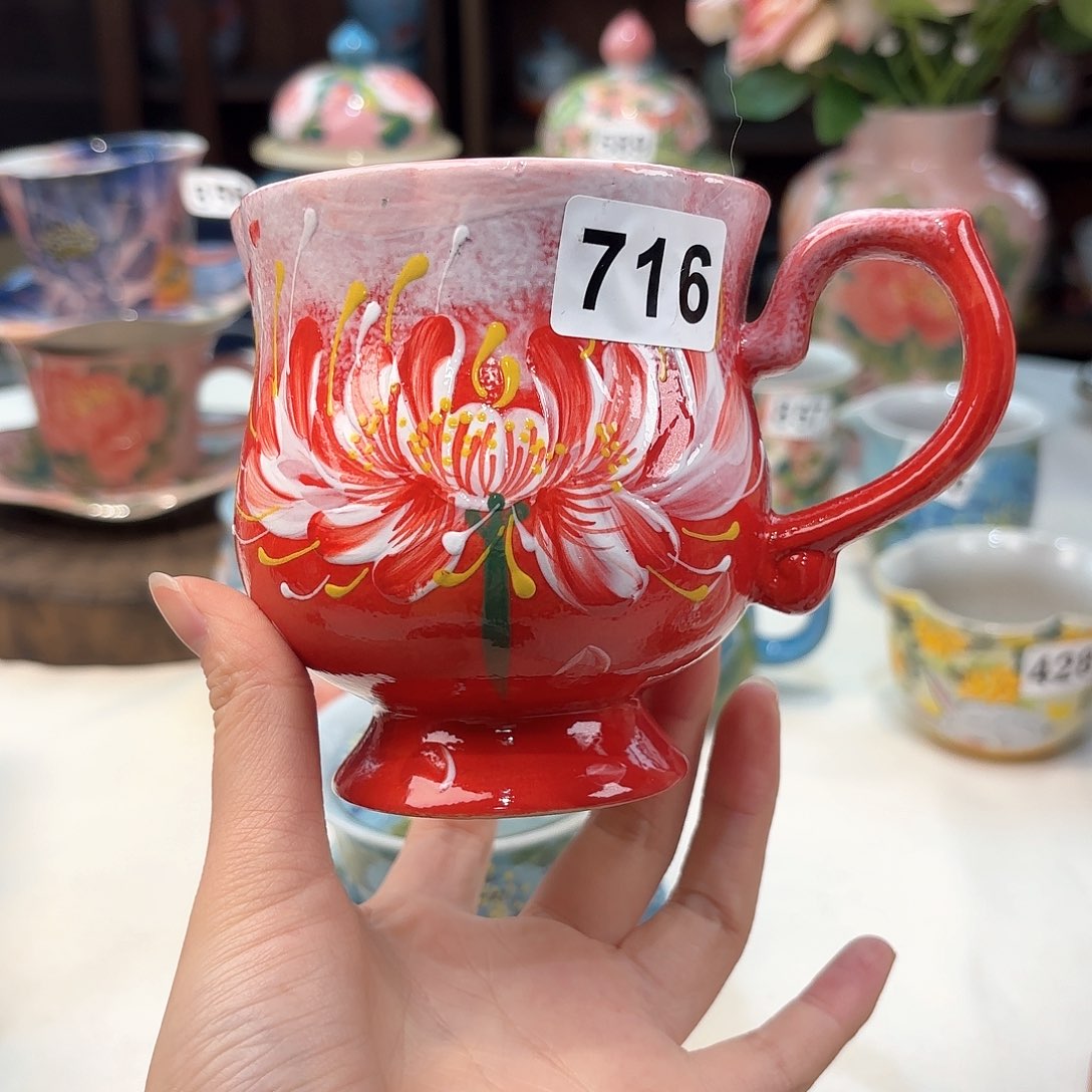 瓷片兔兔好可爱呀打