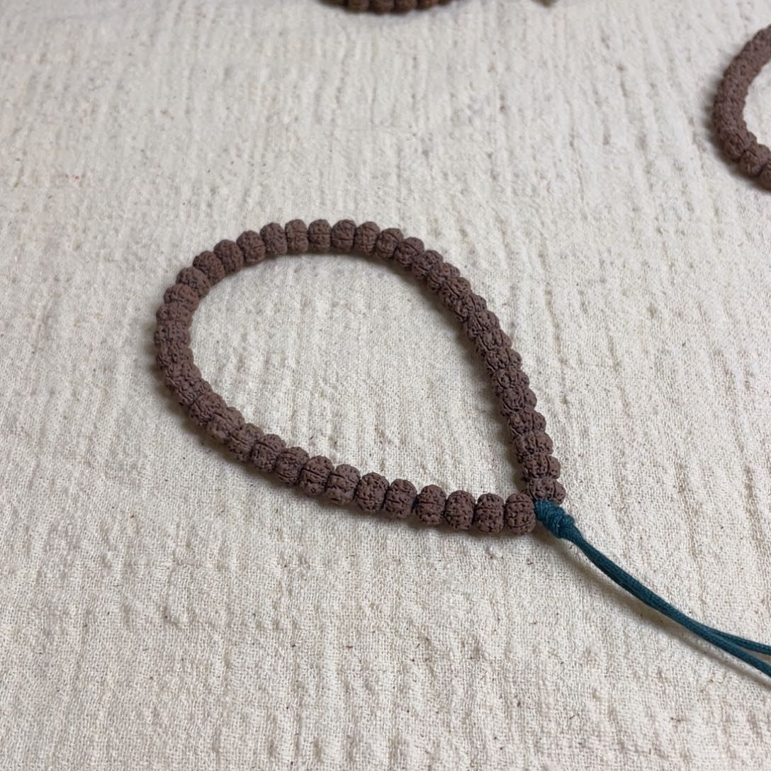 甘***王金刚菩提吊坠原生态平细小金刚全品无黄