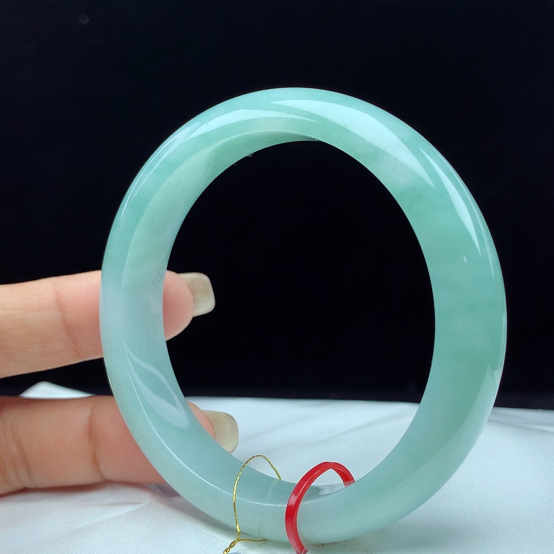 翡翠手镯未镶嵌57圈 3147