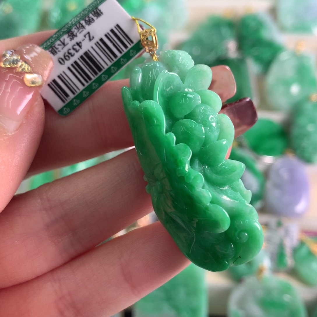 翡翠吊坠(不含链)18K金镶嵌