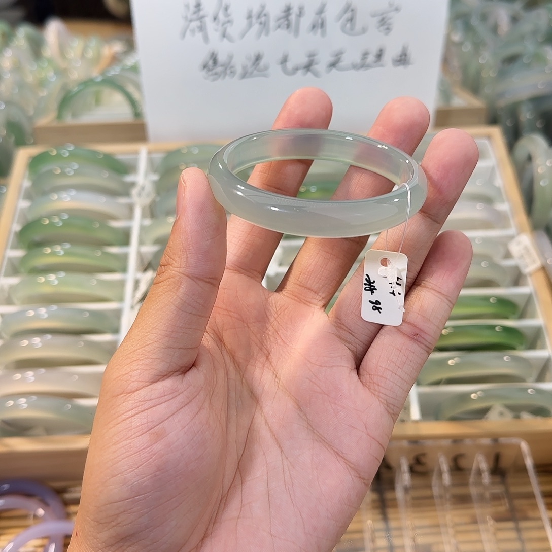 玛瑙/玉髓未镶嵌手镯圈口54.4