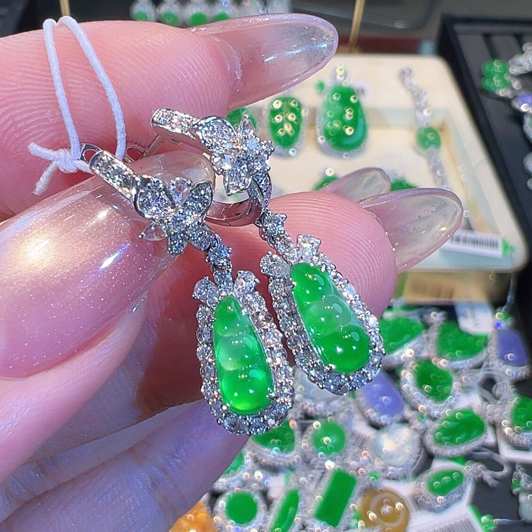 翡翠耳环18K金镶嵌翡翠