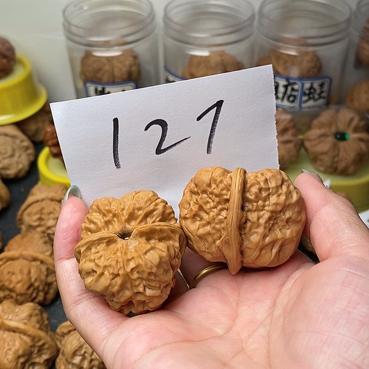 富***核桃蛤蟆洞等景名胜区和