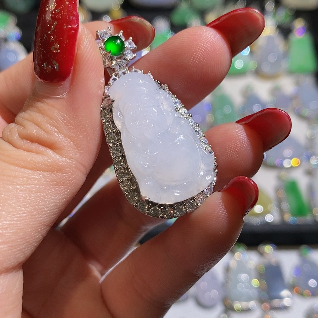 翡翠颈饰银S925镶嵌天然翡翠