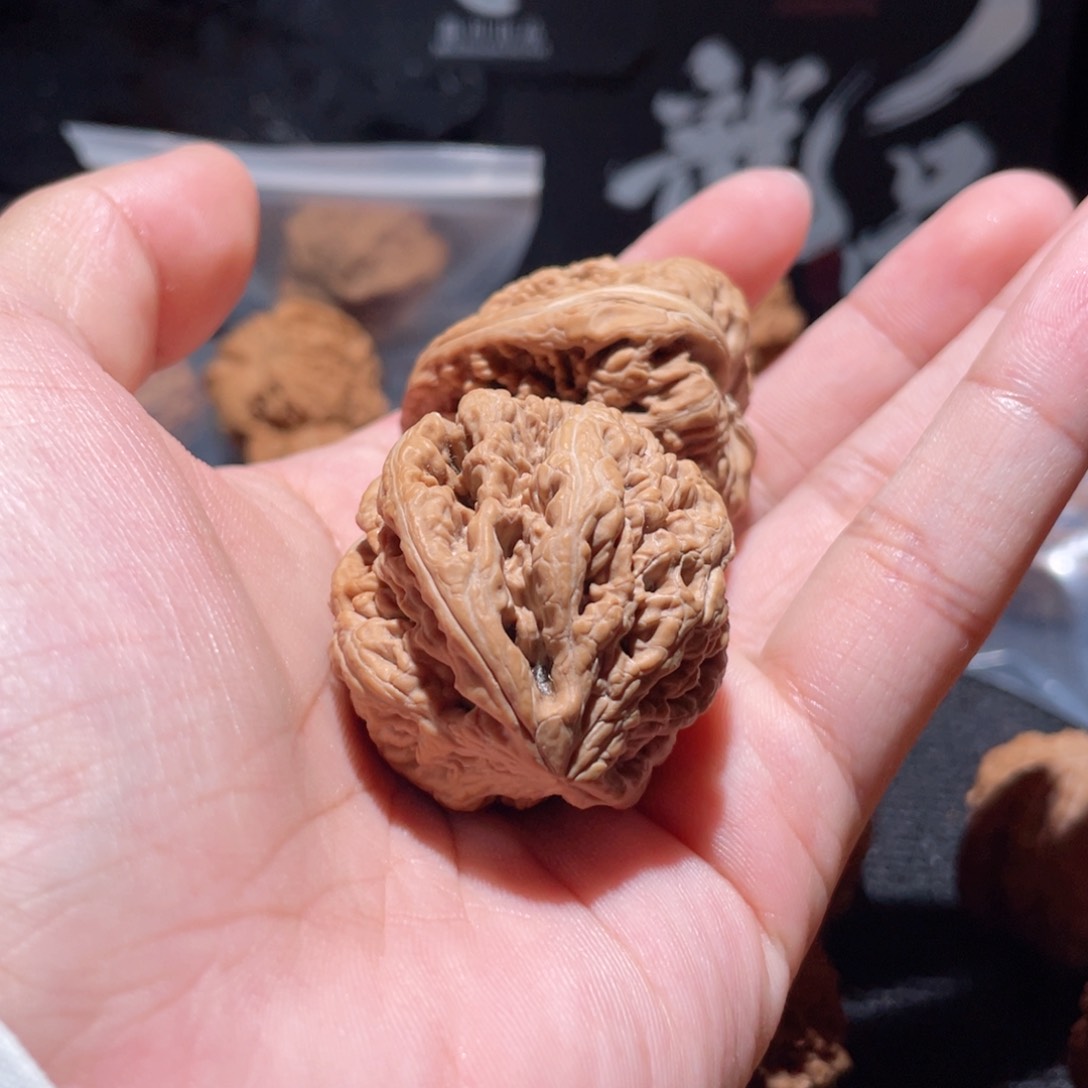 桃核把件今****丶37全品粗筋