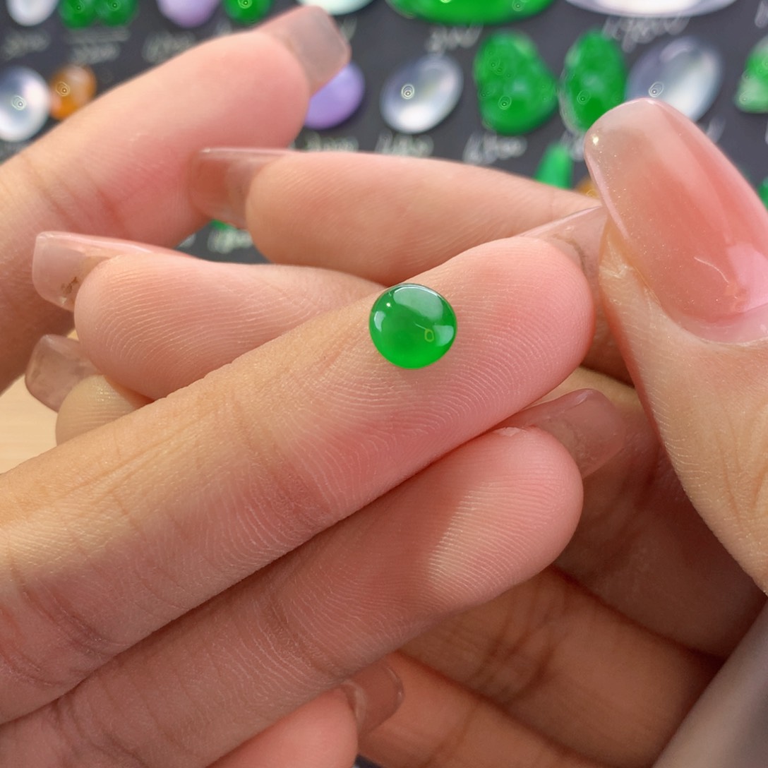 【闪购商品】翡翠未镶嵌颈饰蛋