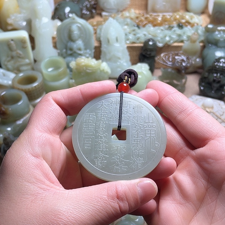 和田玉颈饰未镶嵌