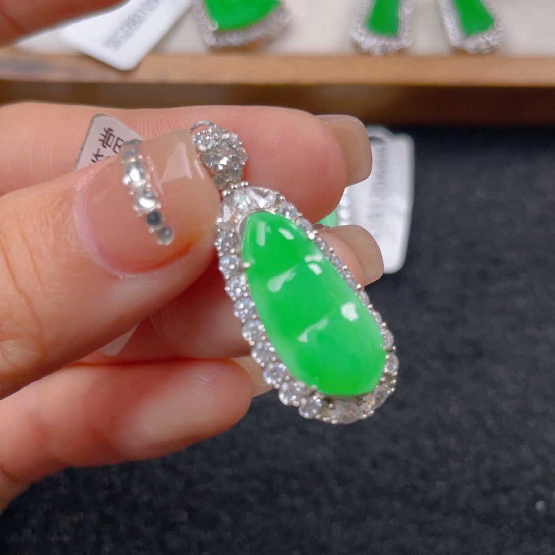 翡翠颈饰银S925镶嵌h n n j