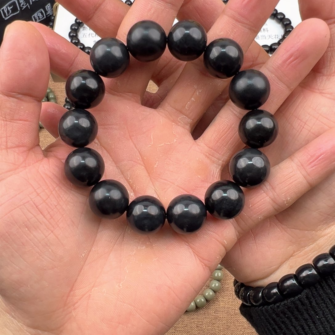 颈饰未镶嵌和田玉16圆形98墨手串