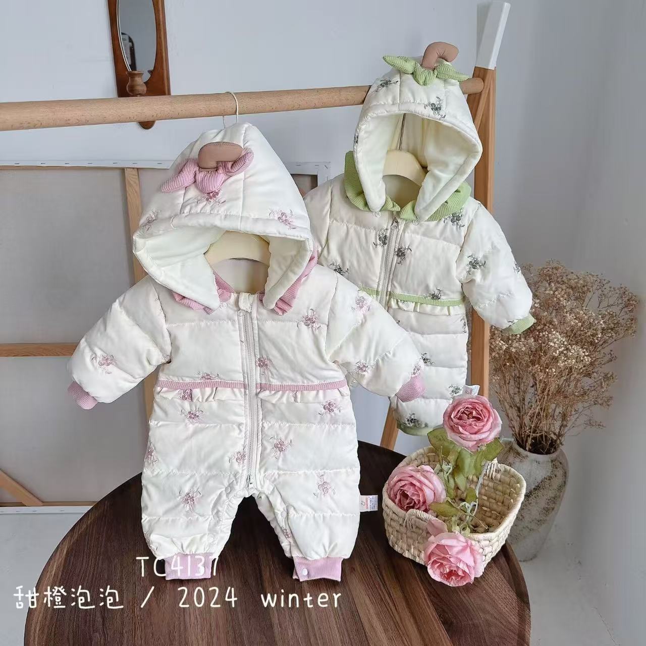 冬款冬季新生儿婴儿宝宝外出服连体衣玫瑰花刺绣白鸭绒羽绒服4137