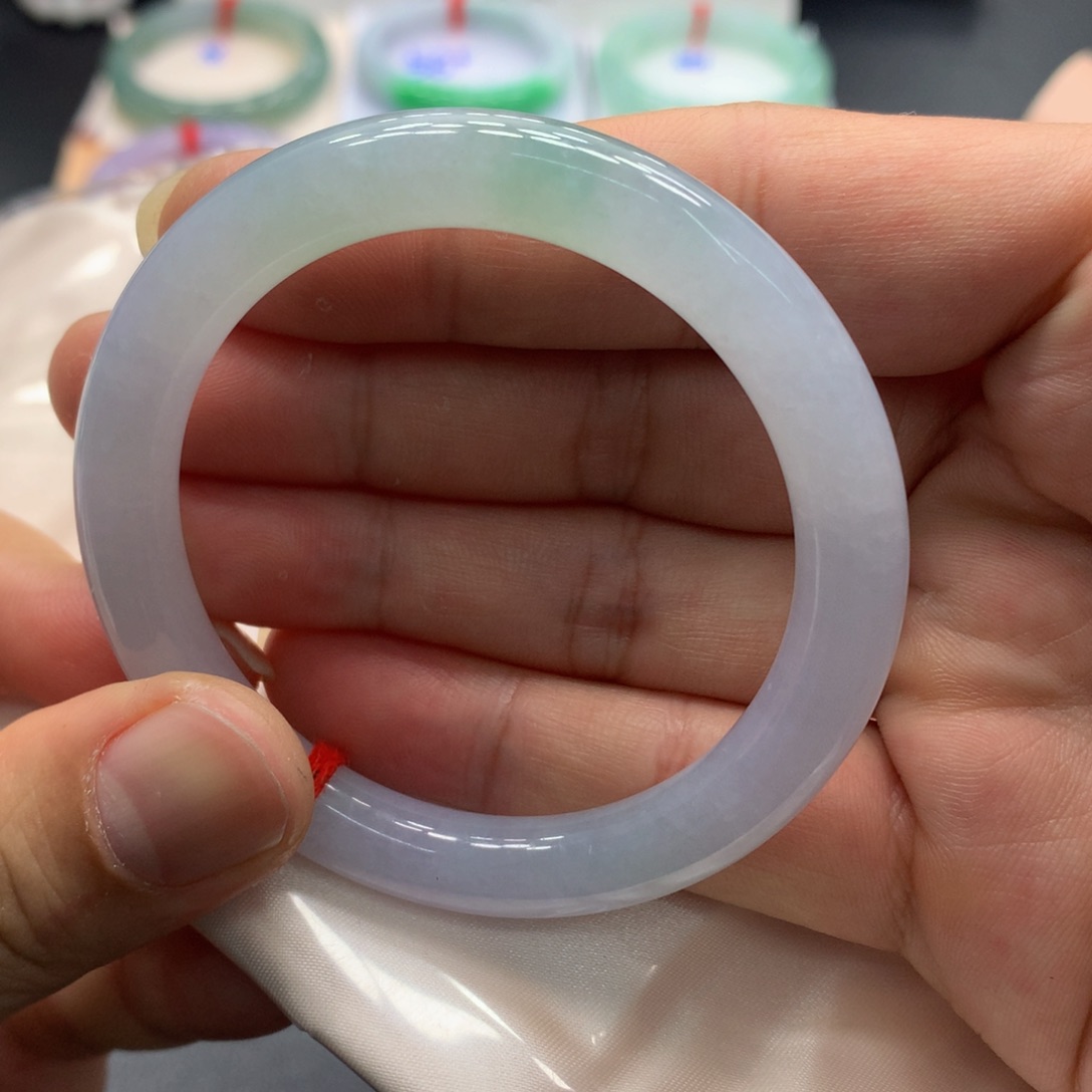 翡翠手镯（圆镯）未镶嵌