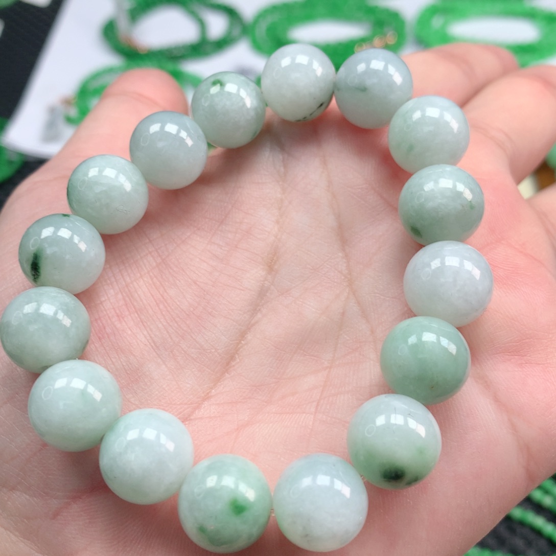 翡翠手链未镶嵌翡翠