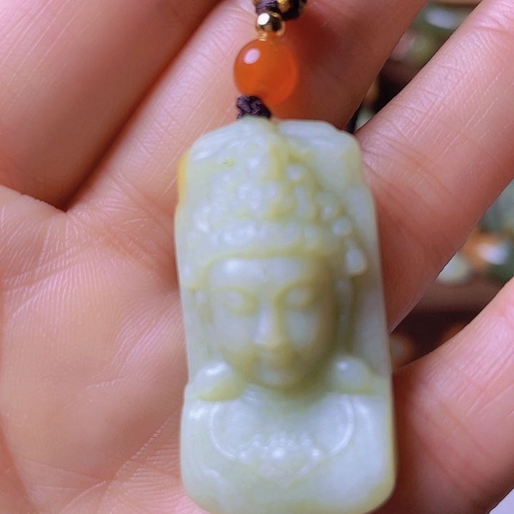 未镶嵌岫岩河磨玉（透闪石质玉）把件