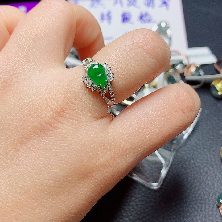 银S925镶嵌戒指翡翠