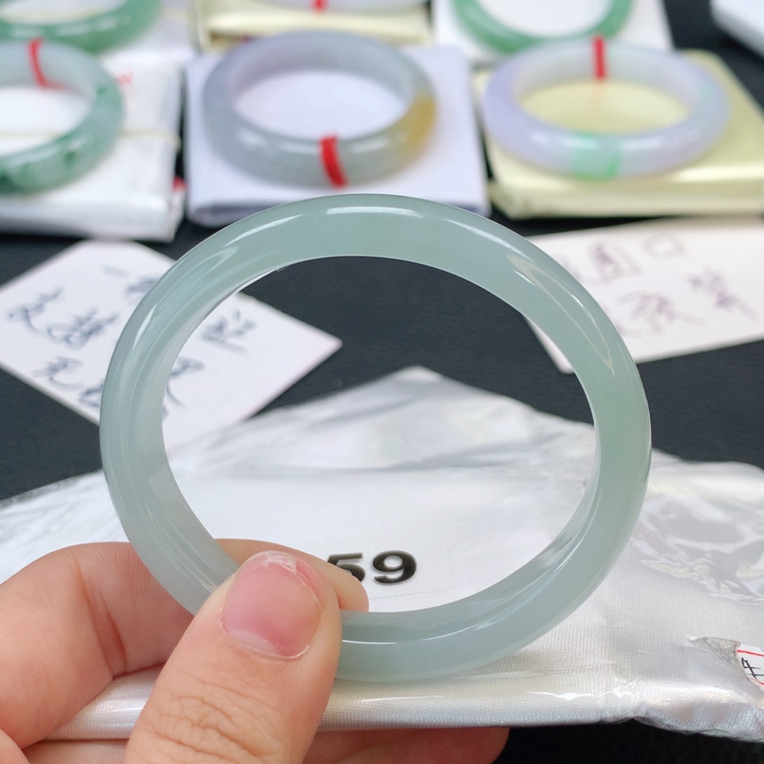 翡翠手镯未镶嵌翡翠手镯53