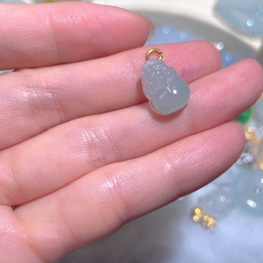 翡翠颈饰18K金镶嵌翡翠