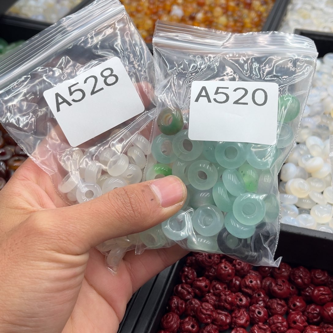 含***予玛瑙/玉髓合金颈饰