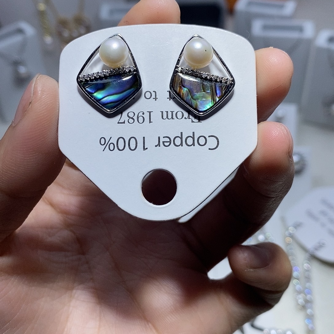 未镶嵌耳饰淡水珍珠