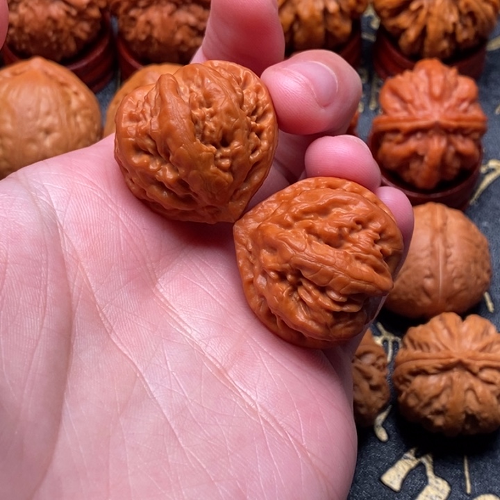 吊坠文玩核桃龙爪纹