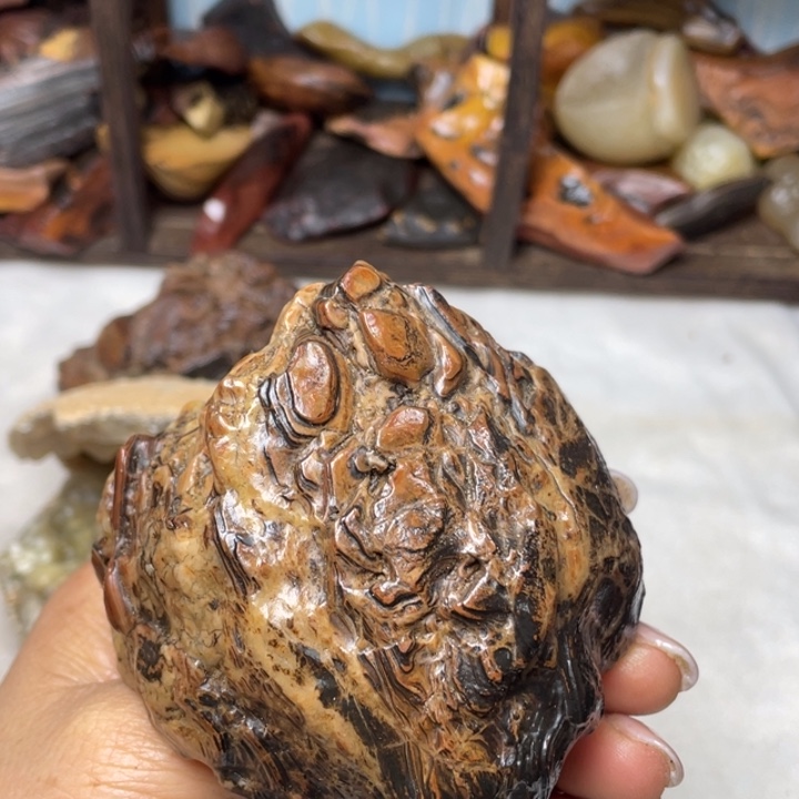 轻***.石材戈壁牧民美石原石