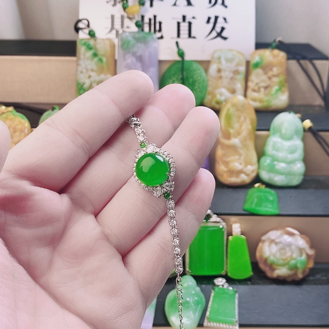 翡翠银S925镶嵌吊坠(赠链)