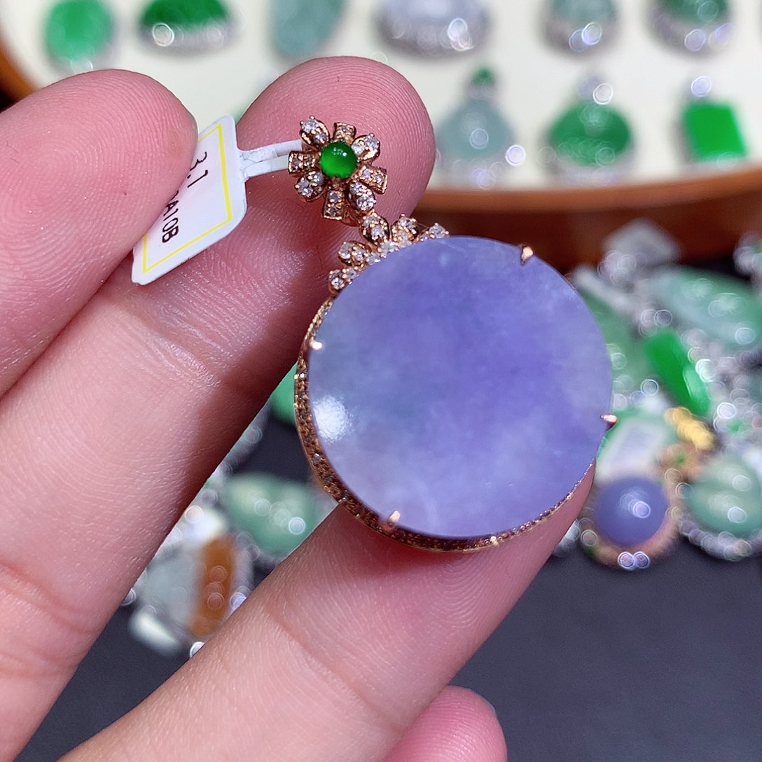 翡翠吊坠(不含链)18K金镶嵌